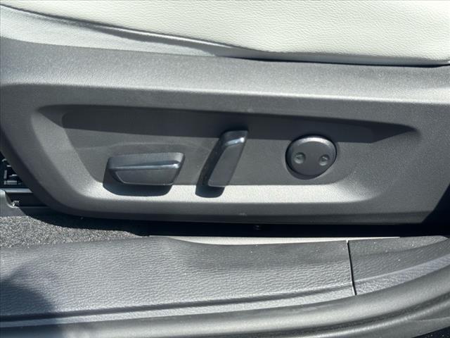 2025 Mitsubishi Outlander SEL Platinum Edition