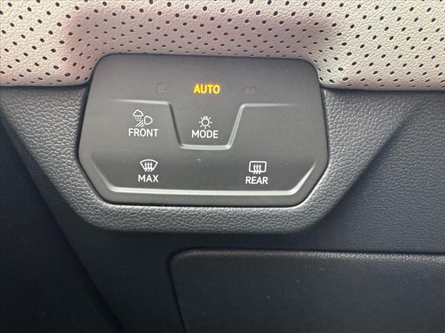 2025 Volkswagen Atlas Cross Sport SEL Premium R-Line 4Motion
