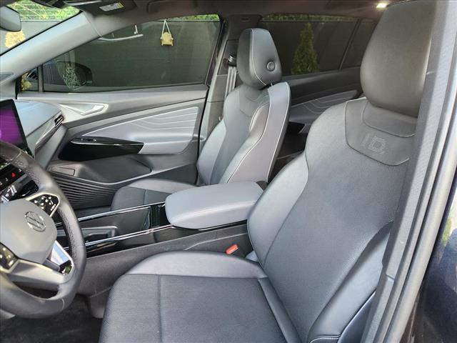 2023 Volkswagen ID.4 Pro S Plus w/ VW Sound