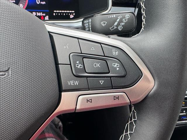 2025 Volkswagen Taos SE 4Motion