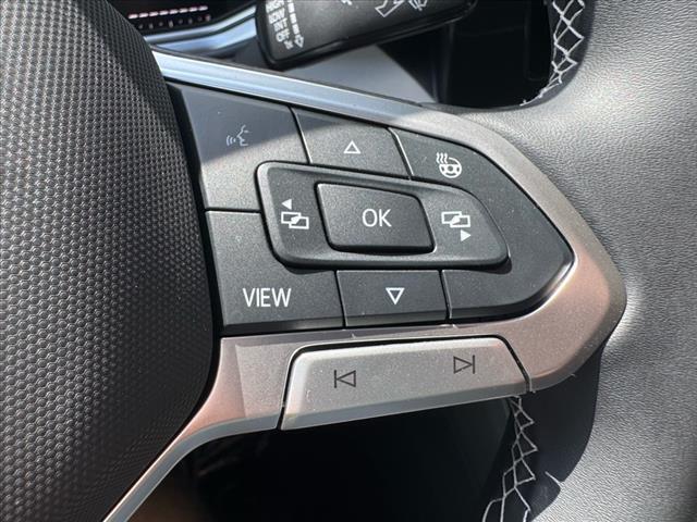 2025 Volkswagen Taos SE 4Motion