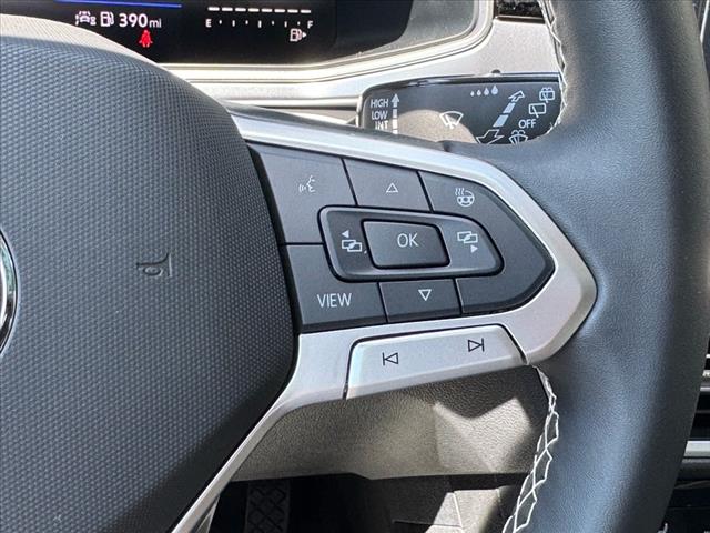 2025 Volkswagen Taos SE 4Motion