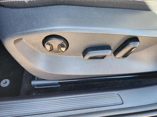 2024 Volkswagen Taos SEL 4Motion