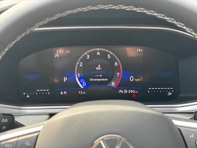 2025 Volkswagen Taos SE 4Motion