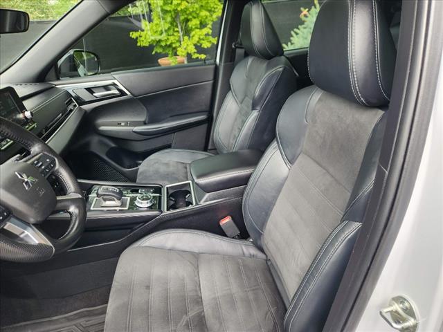 2022 Mitsubishi Outlander Black Edition