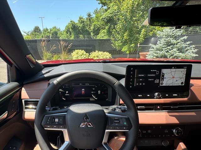 2025 Mitsubishi Outlander SEL