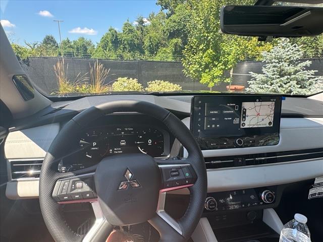 2025 Mitsubishi Outlander SEL Platinum Edition
