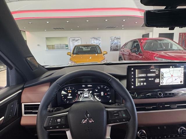 2025 Mitsubishi Outlander SEL