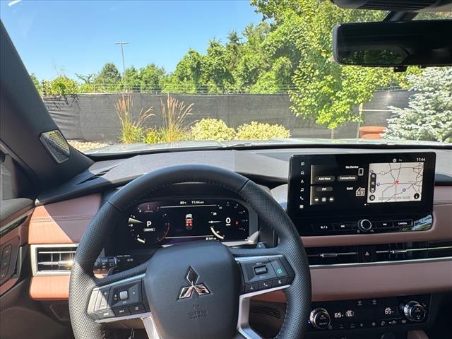 2025 Mitsubishi Outlander SEL