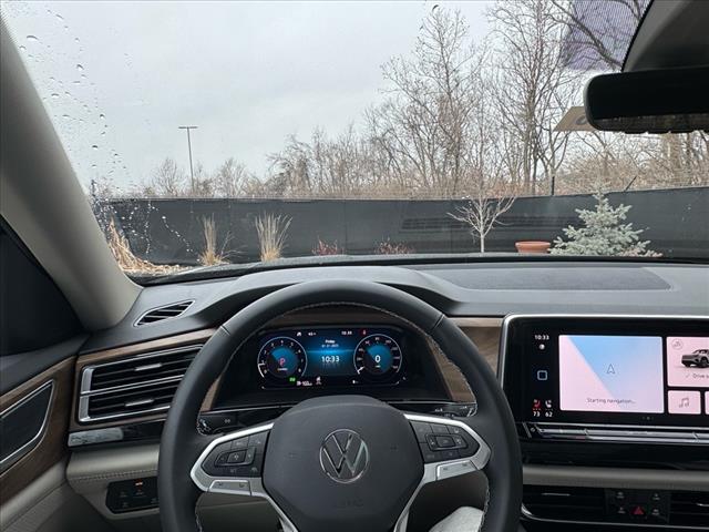 2025 Volkswagen Atlas SE