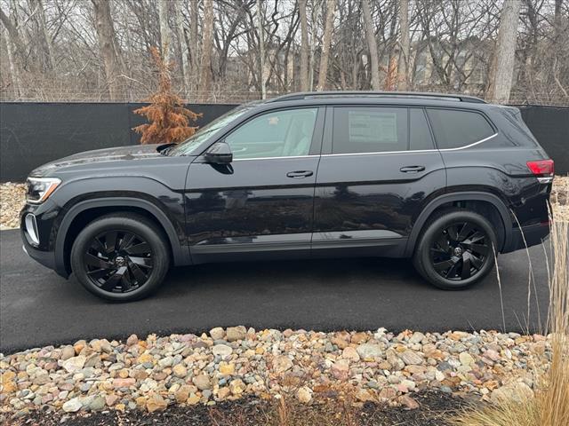 2025 Volkswagen Atlas SE