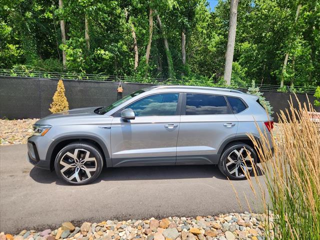 2022 Volkswagen Taos SEL 4Motion
