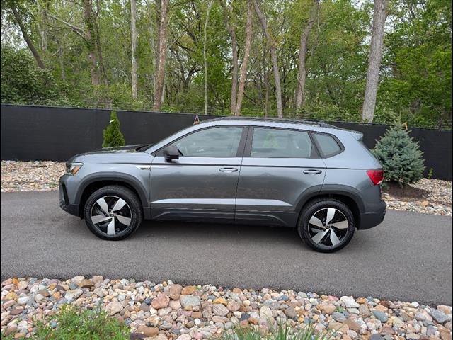 2024 Volkswagen Taos S 4Motion