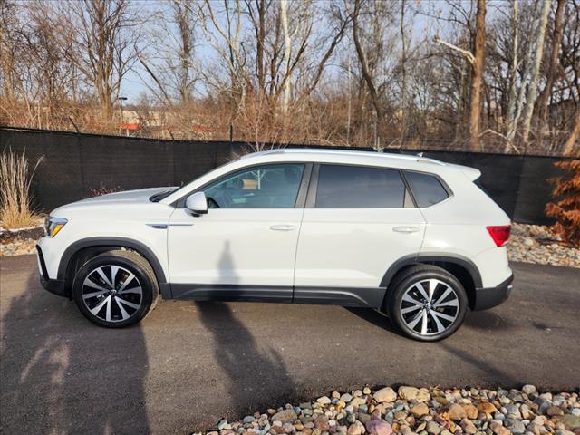2024 Volkswagen Taos SE