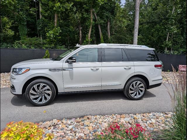 2024 Lincoln Navigator Reserve
