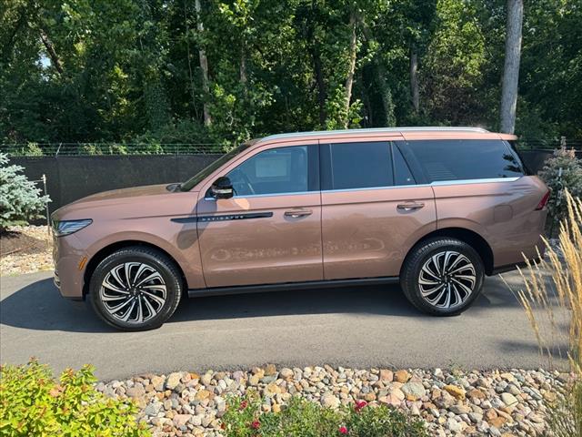 2025 Lincoln Navigator Black Label