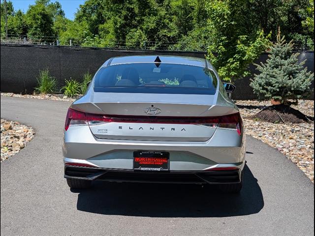 2021 Hyundai ELANTRA SEL