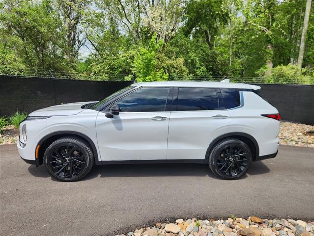 2022 Mitsubishi Outlander Black Edition