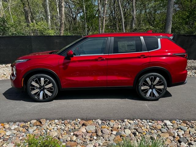 2025 Mitsubishi Outlander SE