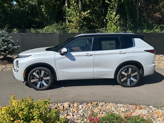 2025 Mitsubishi Outlander SEL