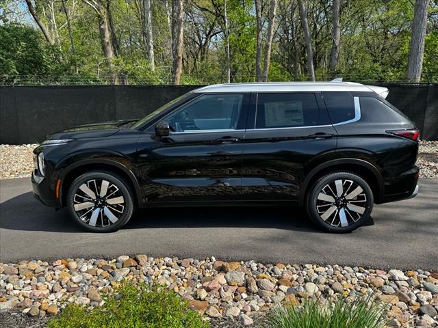 2025 Mitsubishi Outlander SEL Platinum Edition