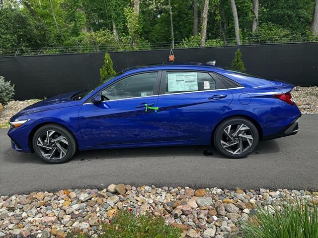 2025 Hyundai ELANTRA Hybrid Limited
