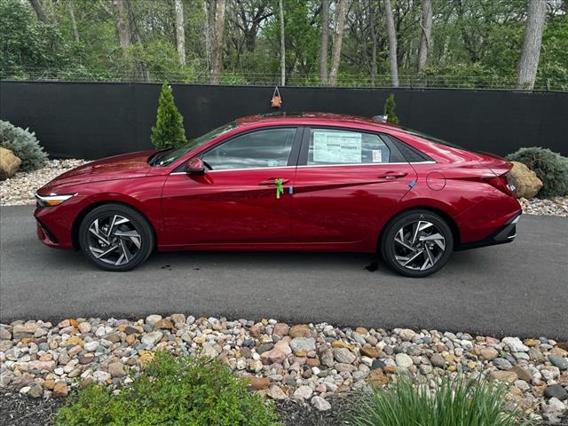 2025 Hyundai ELANTRA Hybrid Limited