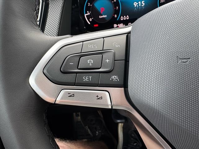 2025 Volkswagen Atlas Cross Sport SEL Premium R-Line 4Motion