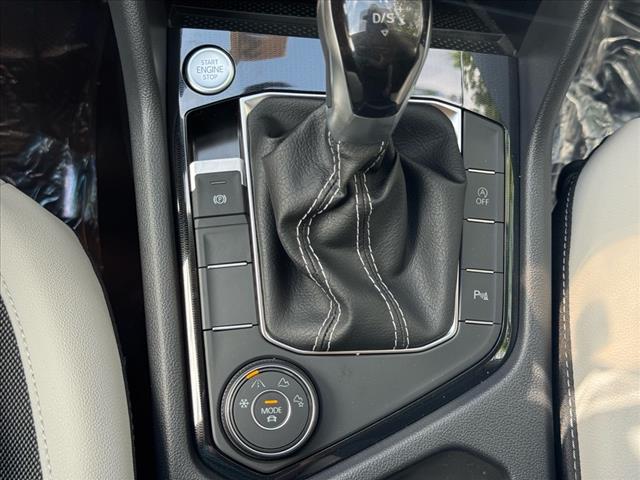 2025 Volkswagen Taos SE 4Motion