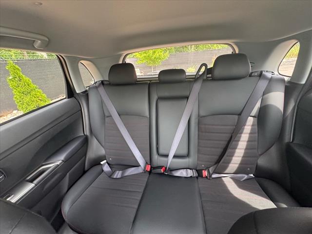 2025 Mitsubishi Outlander Sport SE