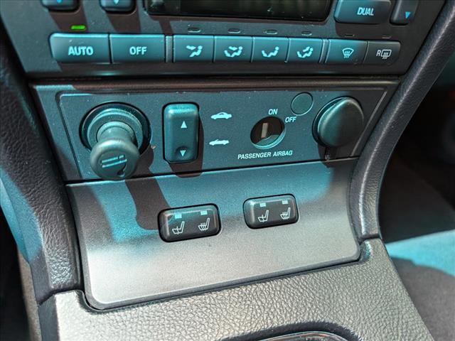 2005 Ford Thunderbird Deluxe