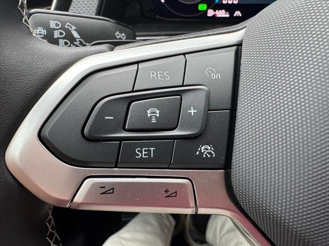 2025 Volkswagen Atlas Cross Sport SEL 4Motion