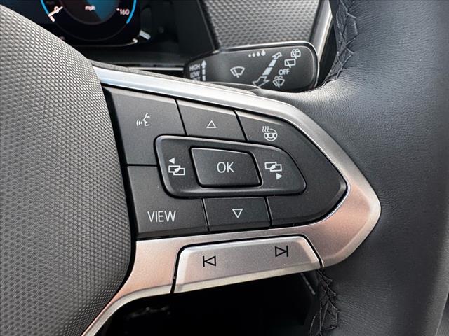 2025 Volkswagen Atlas Cross Sport SEL Premium R-Line 4Motion