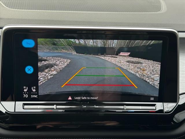 2025 Volkswagen Atlas Cross Sport SE 4Motion