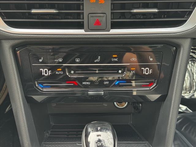 2025 Volkswagen Taos SE 4Motion