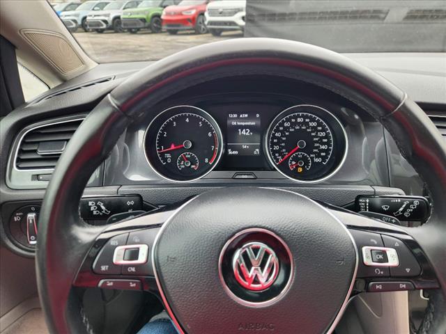 2018 Volkswagen Golf TSI SE