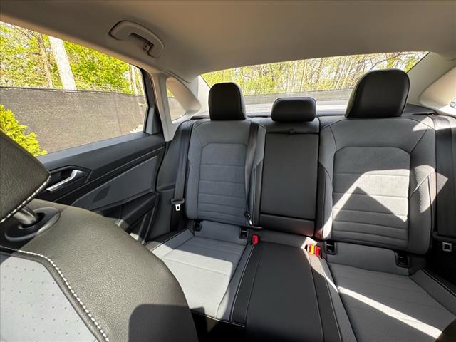 2025 Volkswagen Jetta SE