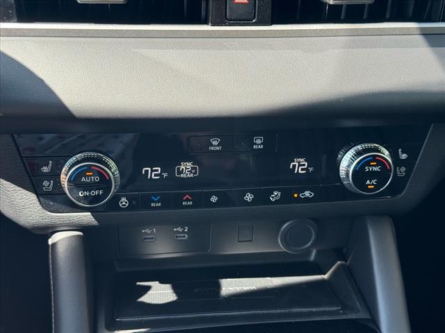 2025 Mitsubishi Outlander SEL