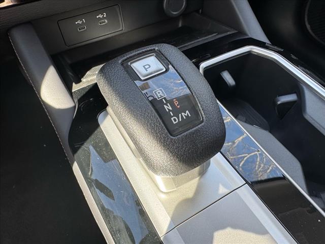 2025 Mitsubishi Outlander ES