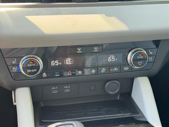 2025 Mitsubishi Outlander SEL Platinum Edition