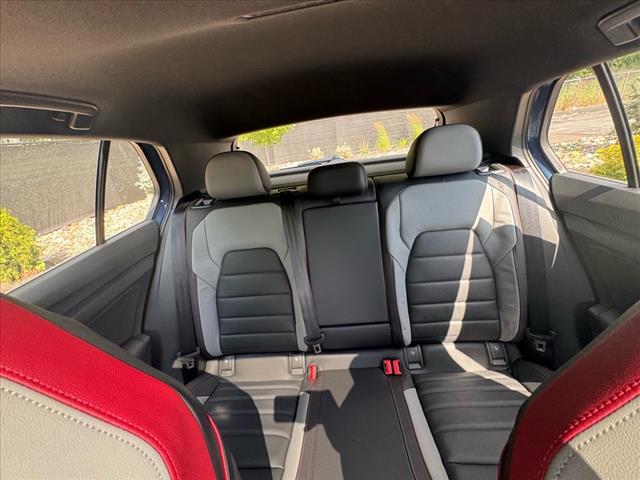2025 Volkswagen Golf GTI SE