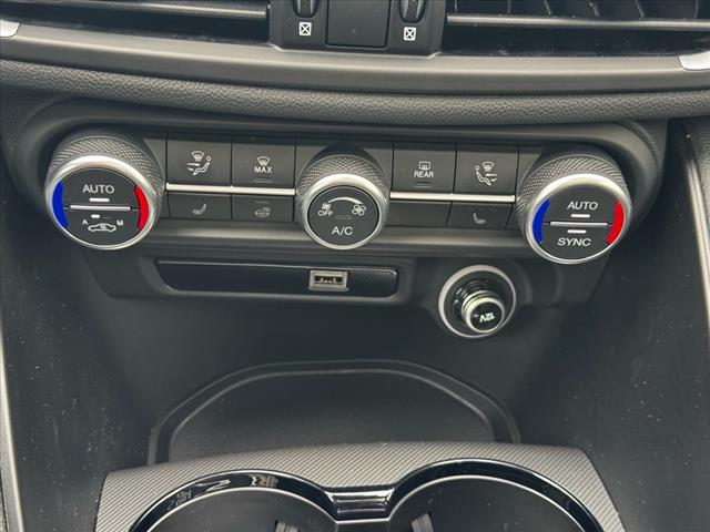 2025 Alfa Romeo Giulia Base