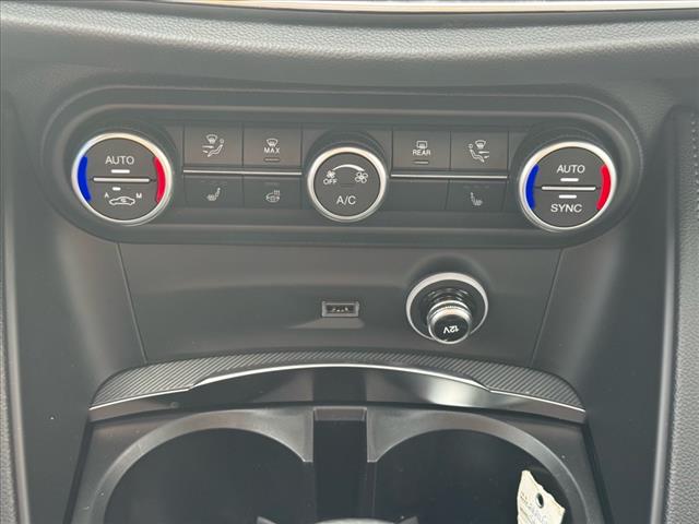 2025 Alfa Romeo Stelvio Base