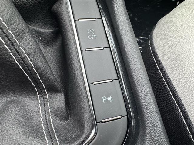 2025 Volkswagen Taos SE 4Motion