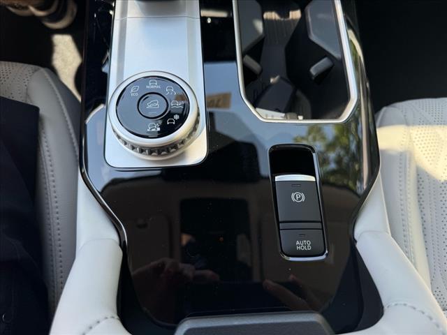 2025 Mitsubishi Outlander SEL Platinum Edition