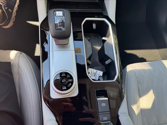 2025 Mitsubishi Outlander SEL Platinum Edition