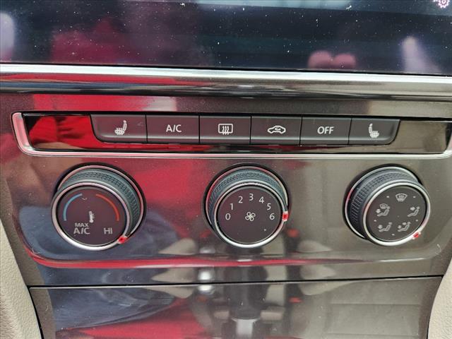 2018 Volkswagen Golf TSI SE