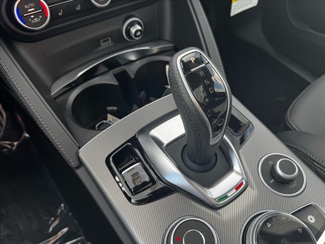 2025 Alfa Romeo Stelvio Base