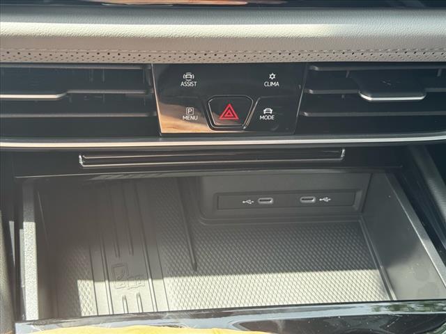 2025 Volkswagen Atlas Peak Edition 4Motion