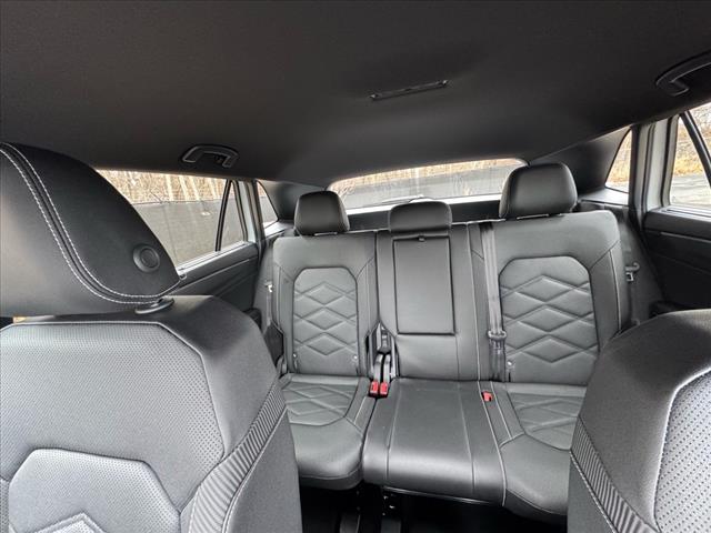 2025 Volkswagen Atlas Cross Sport SE 4Motion